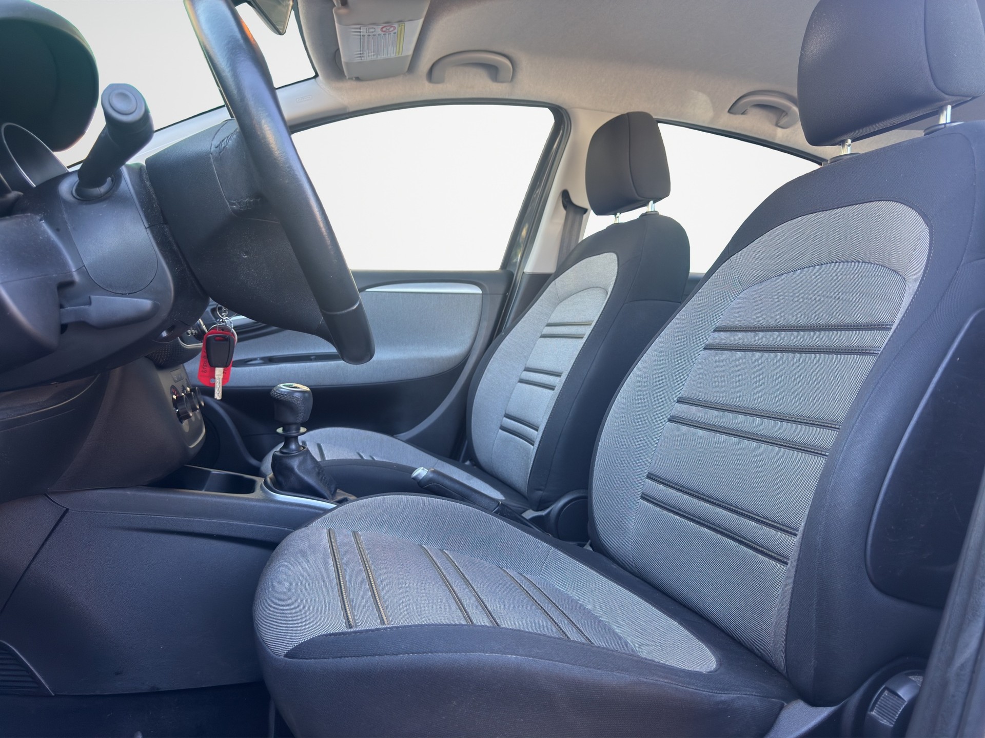 FIAT Punto 1.4 Evo-image-8