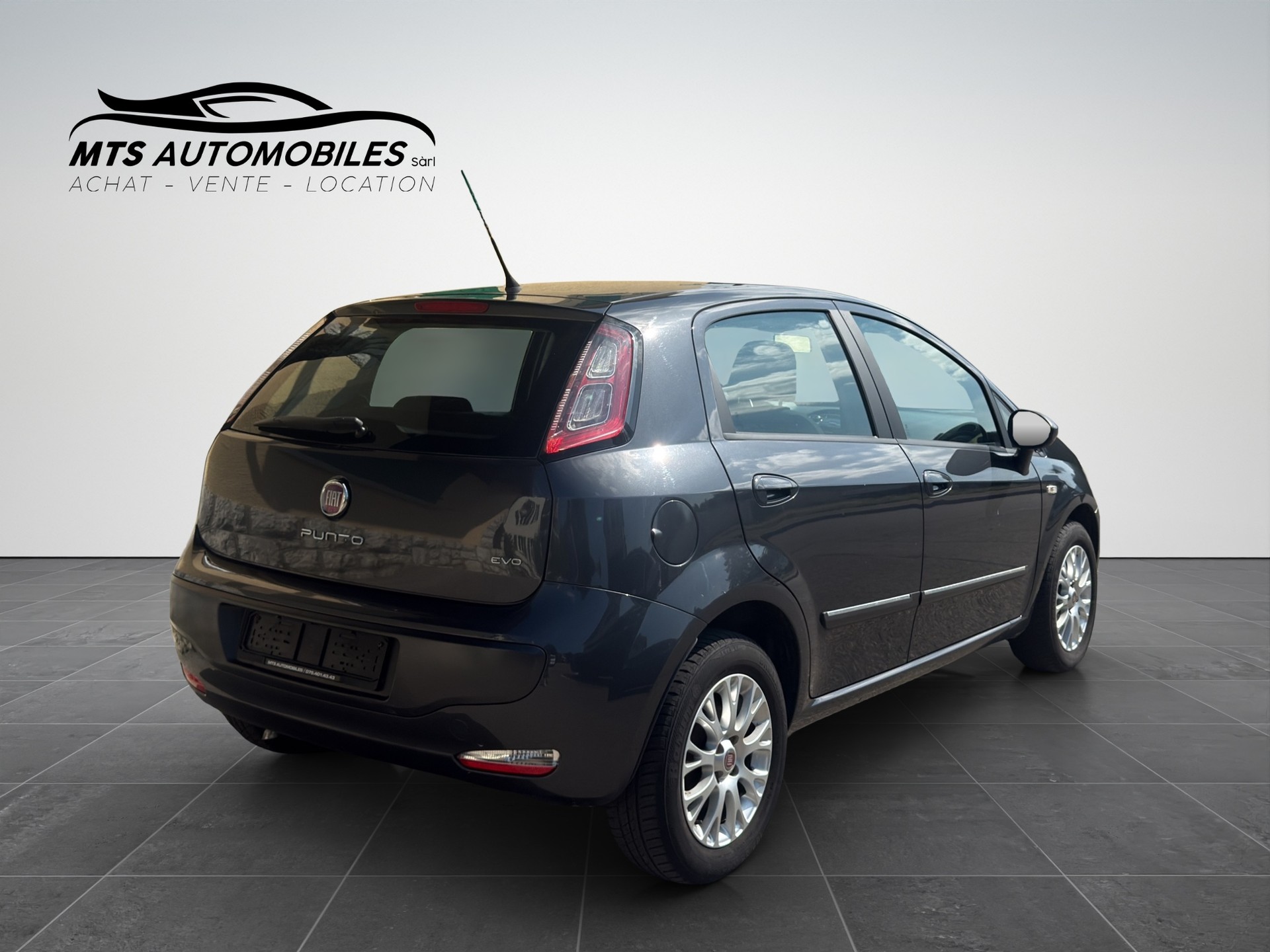 FIAT Punto 1.4 Evo-image-5