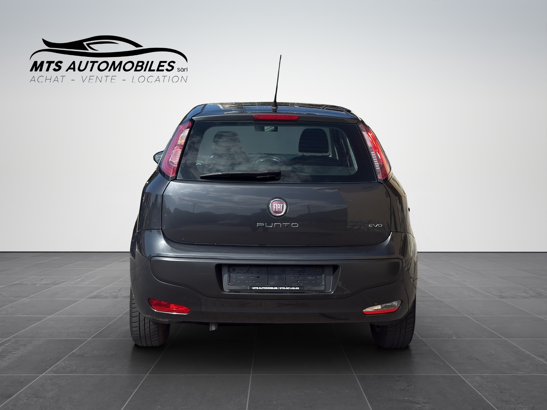 FIAT Punto 1.4 Evo-image-4