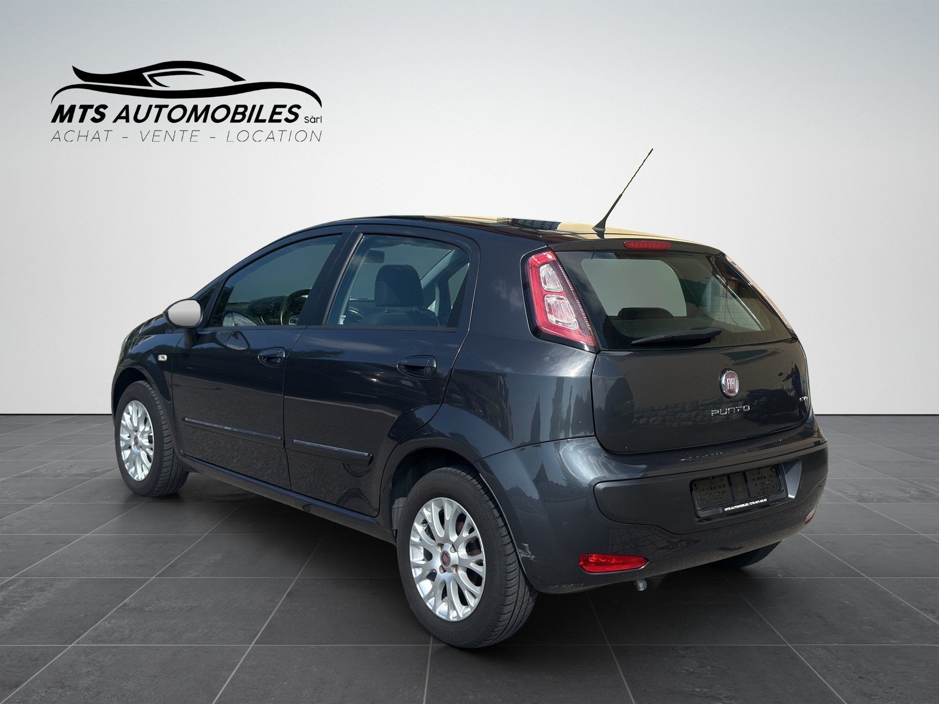 FIAT Punto 1.4 Evo-image-3