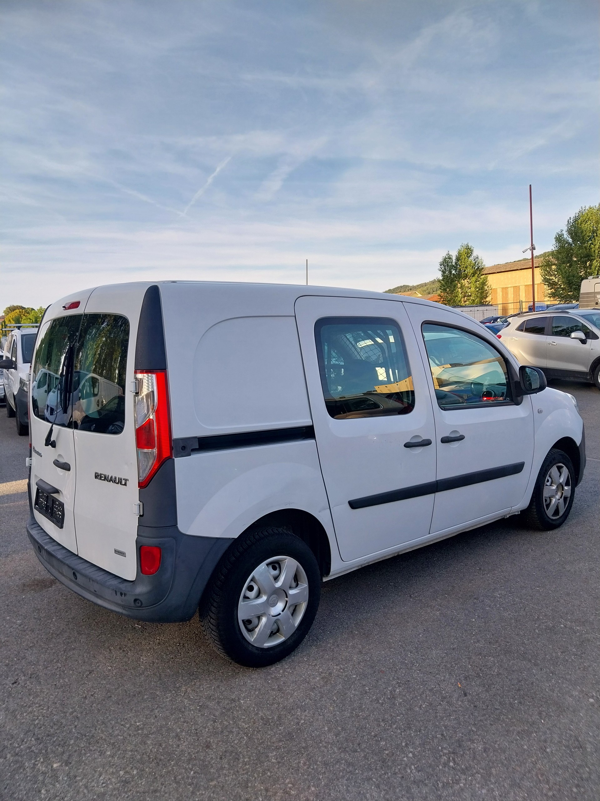 RENAULT Kangoo Medium dCi 90 ENERGY Access-image-3