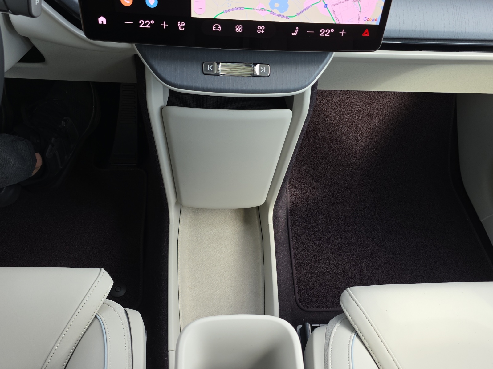 VOLVO EX60 Twin Ultra AWD-image-16