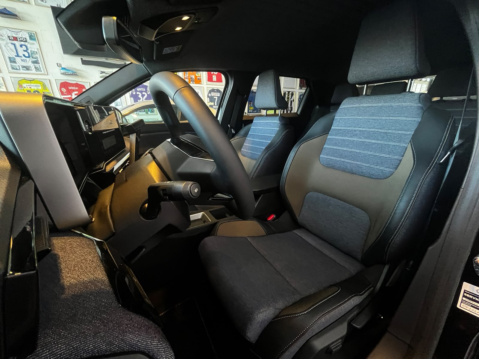 RENAULT R5 E-Tech Comfort Range 52 kWh Techno-image-11
