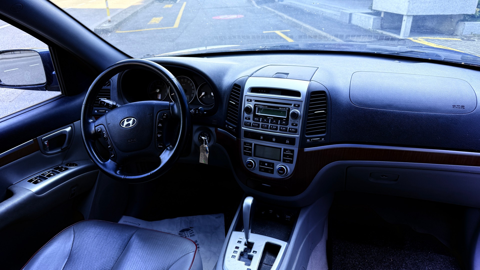 HYUNDAI Santa Fe 2.7 V6 Style 4WD-image-8