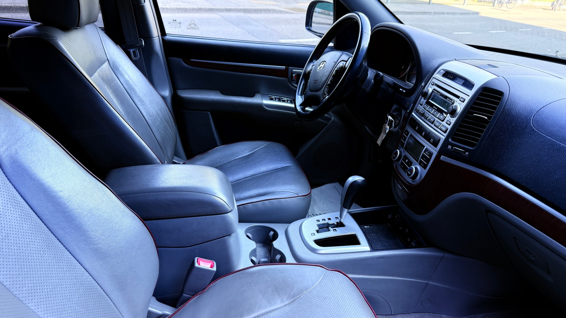 HYUNDAI Santa Fe 2.7 V6 Style 4WD-image-6