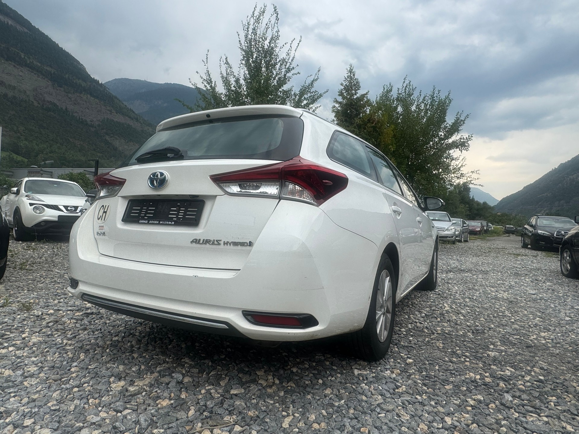 TOYOTA Auris Touring Sports 1.8 HSD Sol e-CVT-image-5