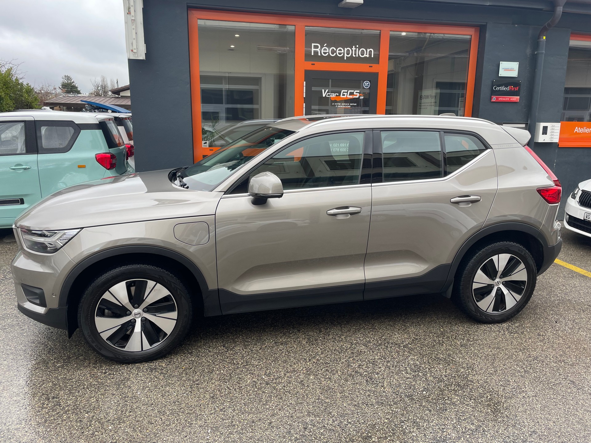VOLVO XC40 T5 TwE Inscription DCT-image-1