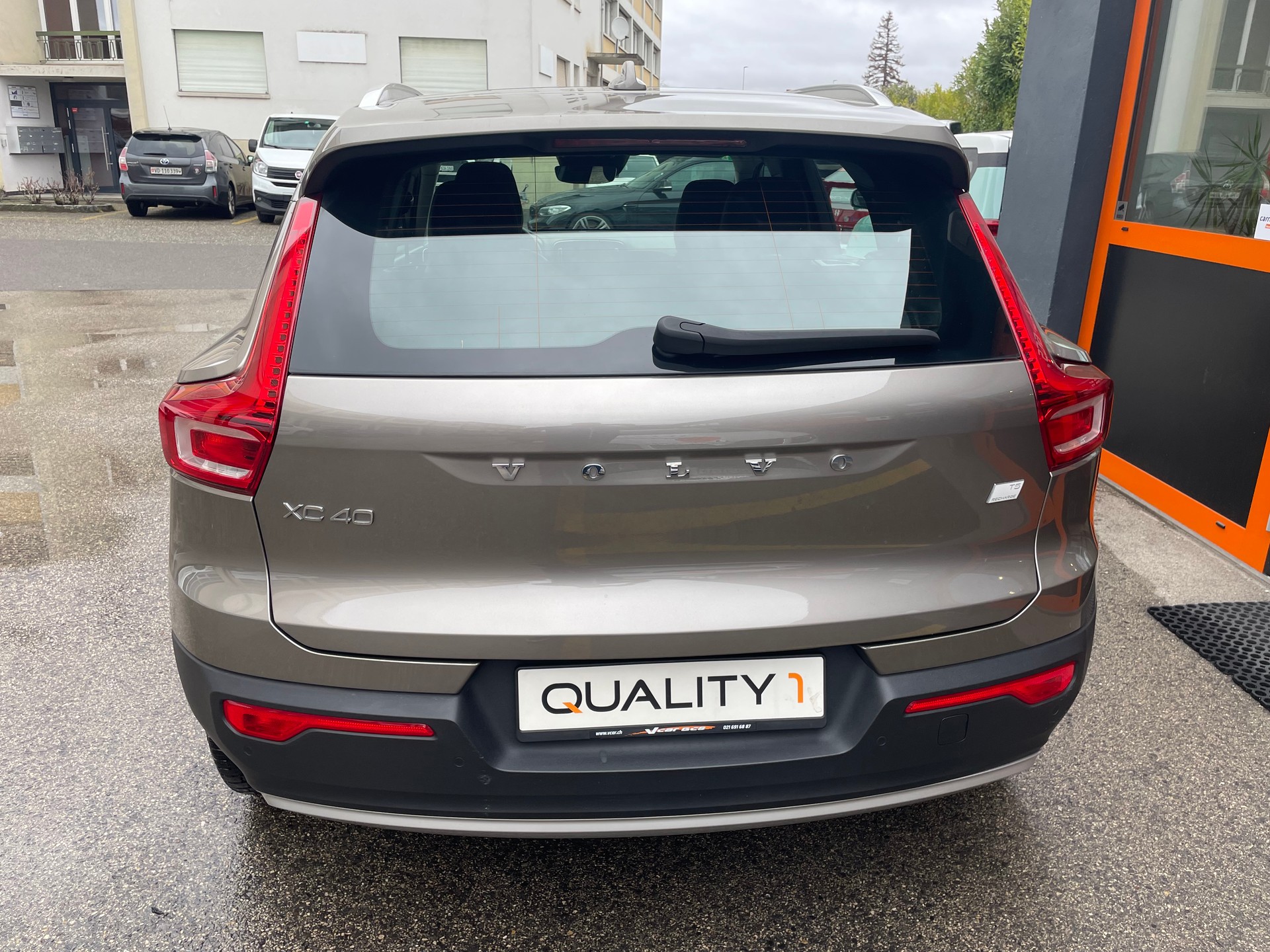 VOLVO XC40 T5 TwE Inscription DCT-image-3