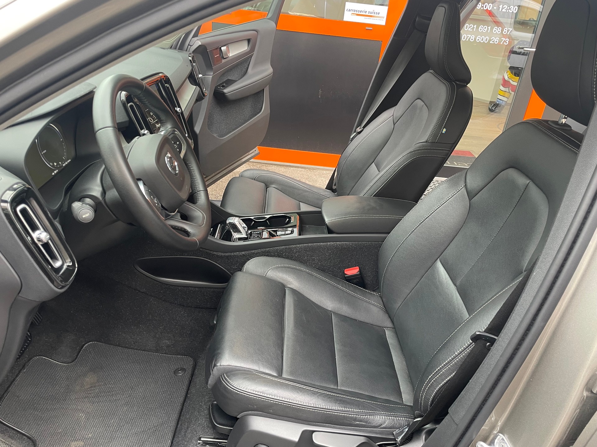 VOLVO XC40 T5 TwE Inscription DCT-image-8