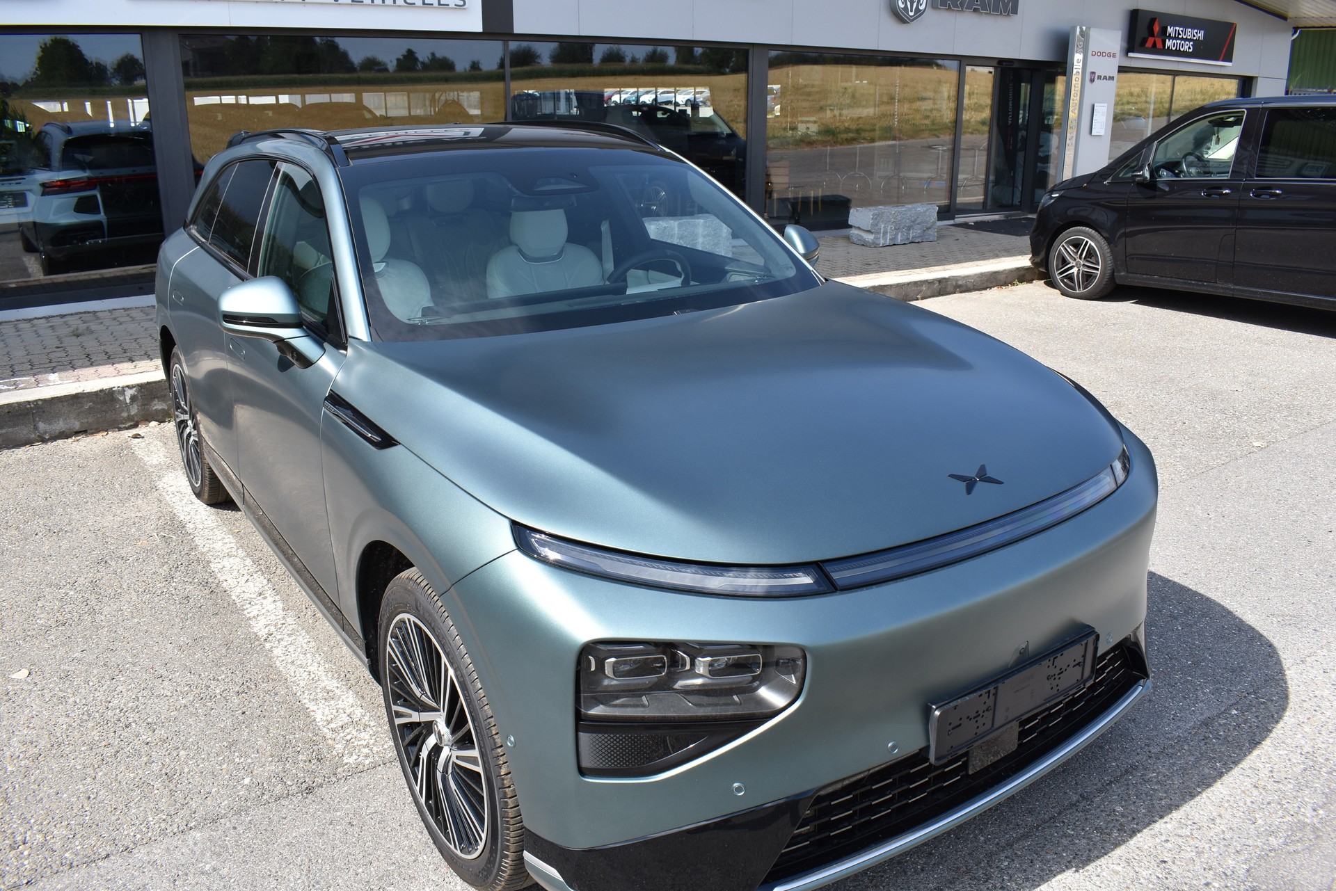 XPENG G9 93kWh Performance AWD-image-3
