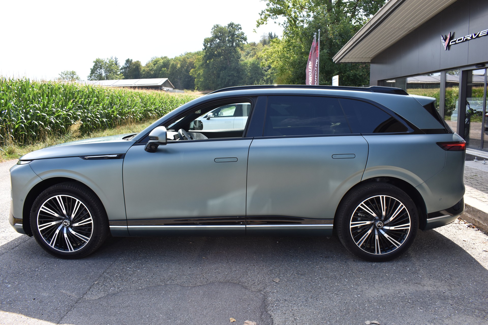 XPENG G9 93kWh Performance AWD-image-1
