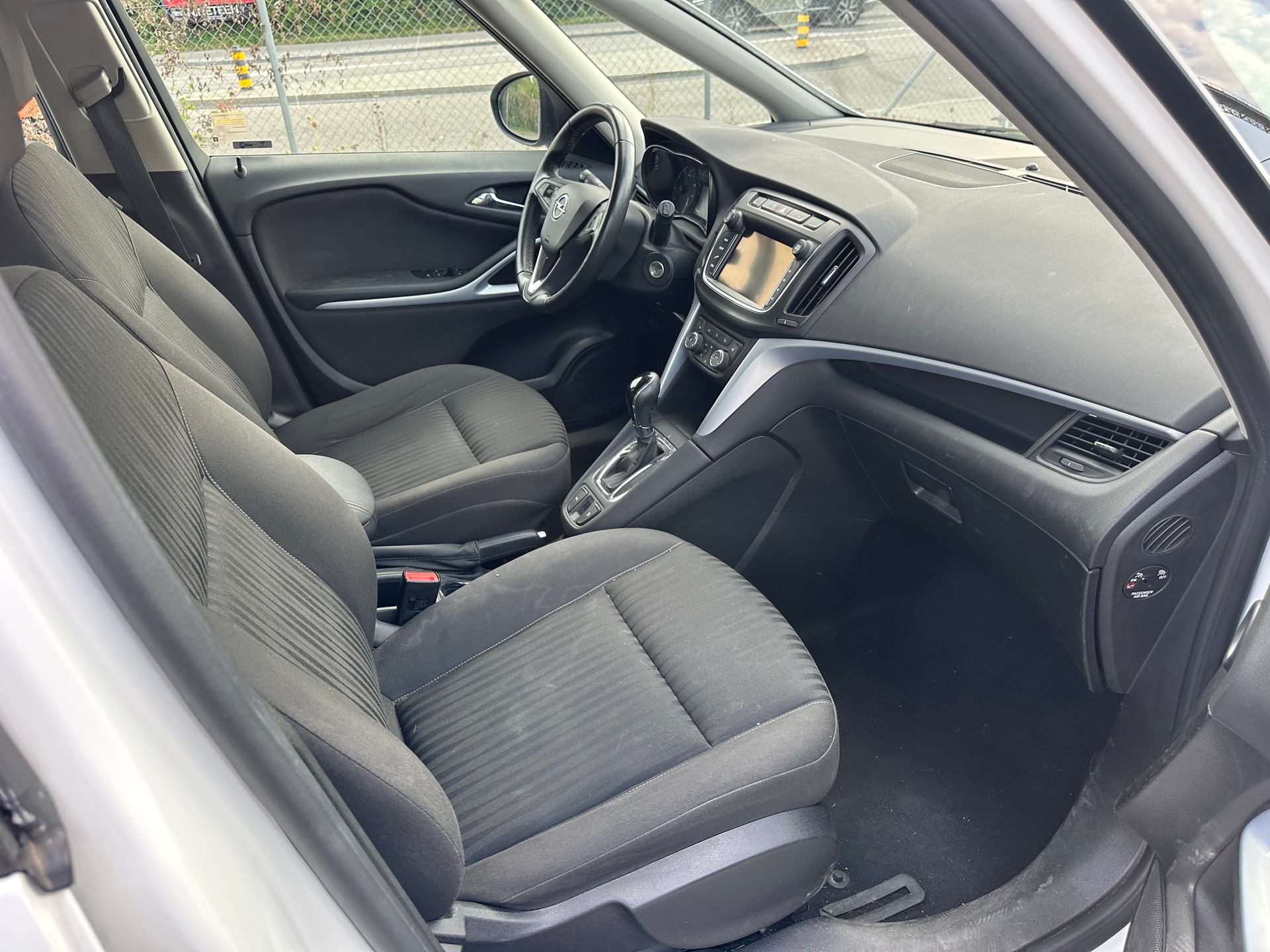 OPEL Zafira 1.4i 16V Turbo Enjoy Automatic-image-9