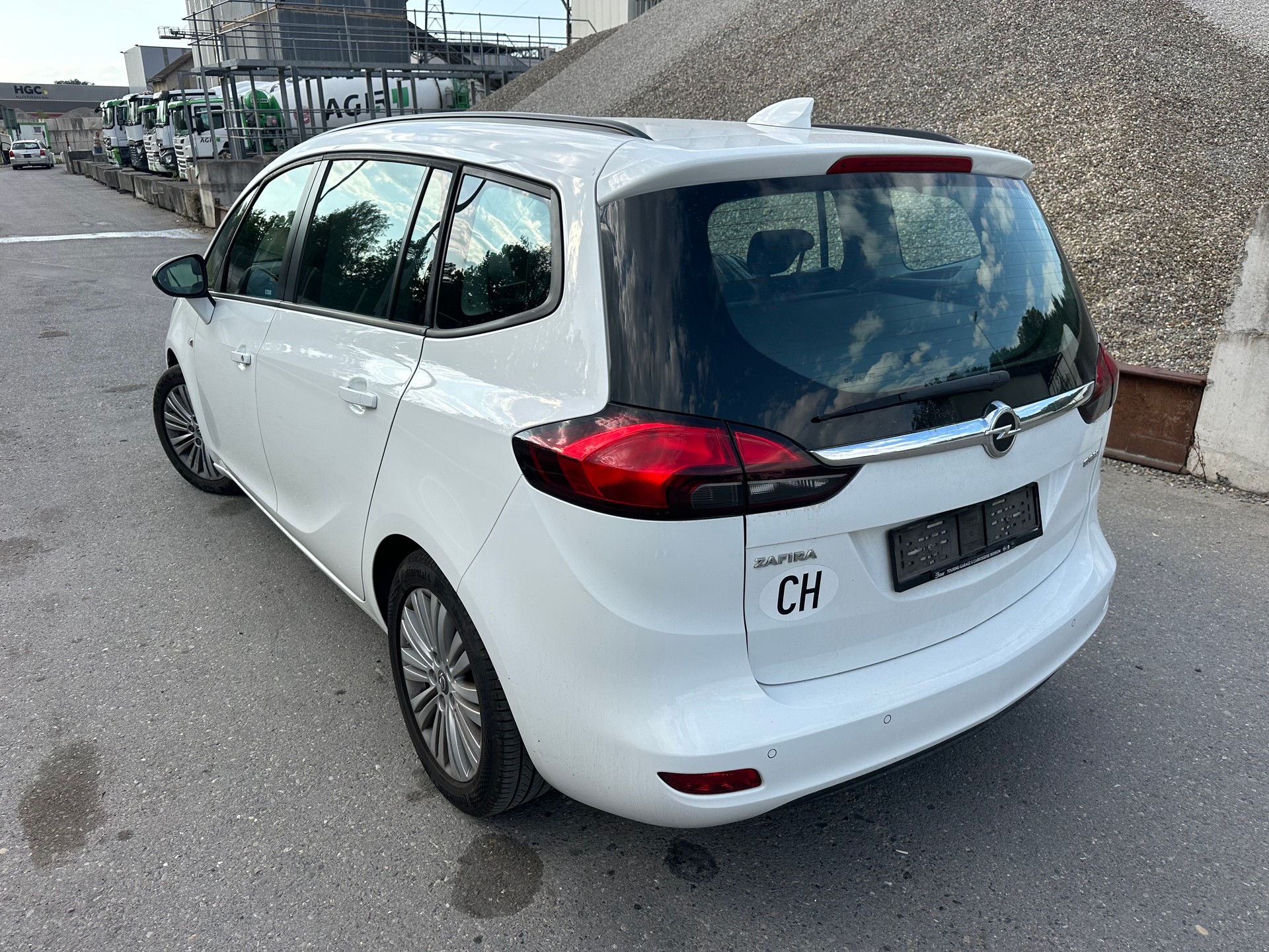 OPEL Zafira 1.4i 16V Turbo Enjoy Automatic-image-1