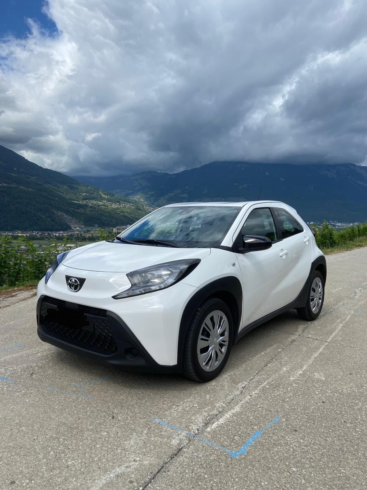 TOYOTA 1.0 VVT-i Trend-image-0