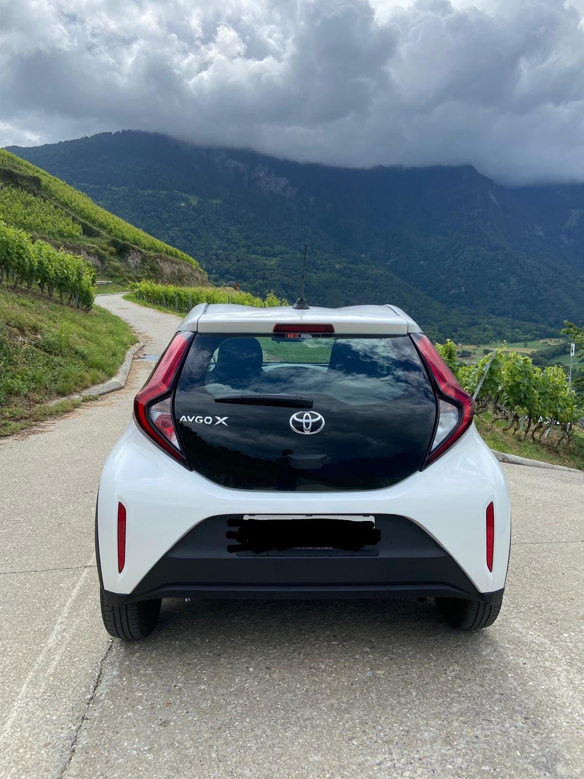 TOYOTA 1.0 VVT-i Trend-image-2