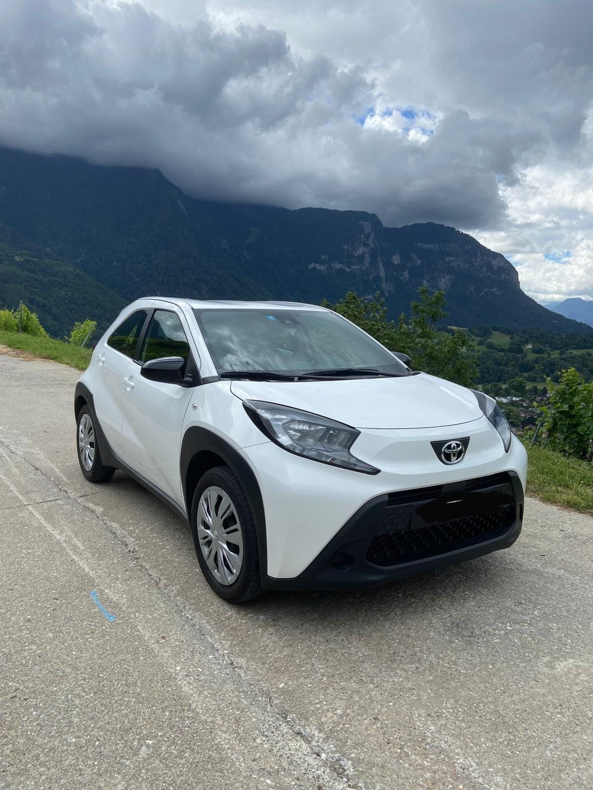 TOYOTA 1.0 VVT-i Trend-image-1
