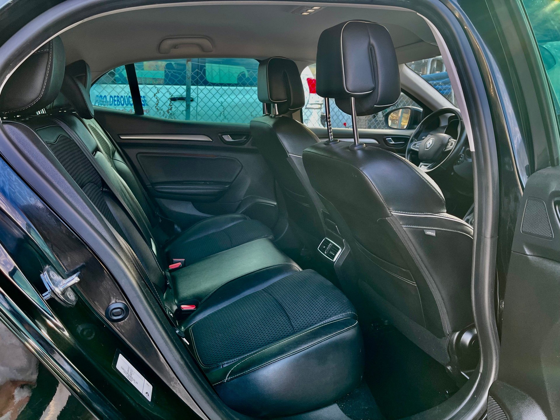 RENAULT Mégane 1.2 16V Turbo Bose-image-9
