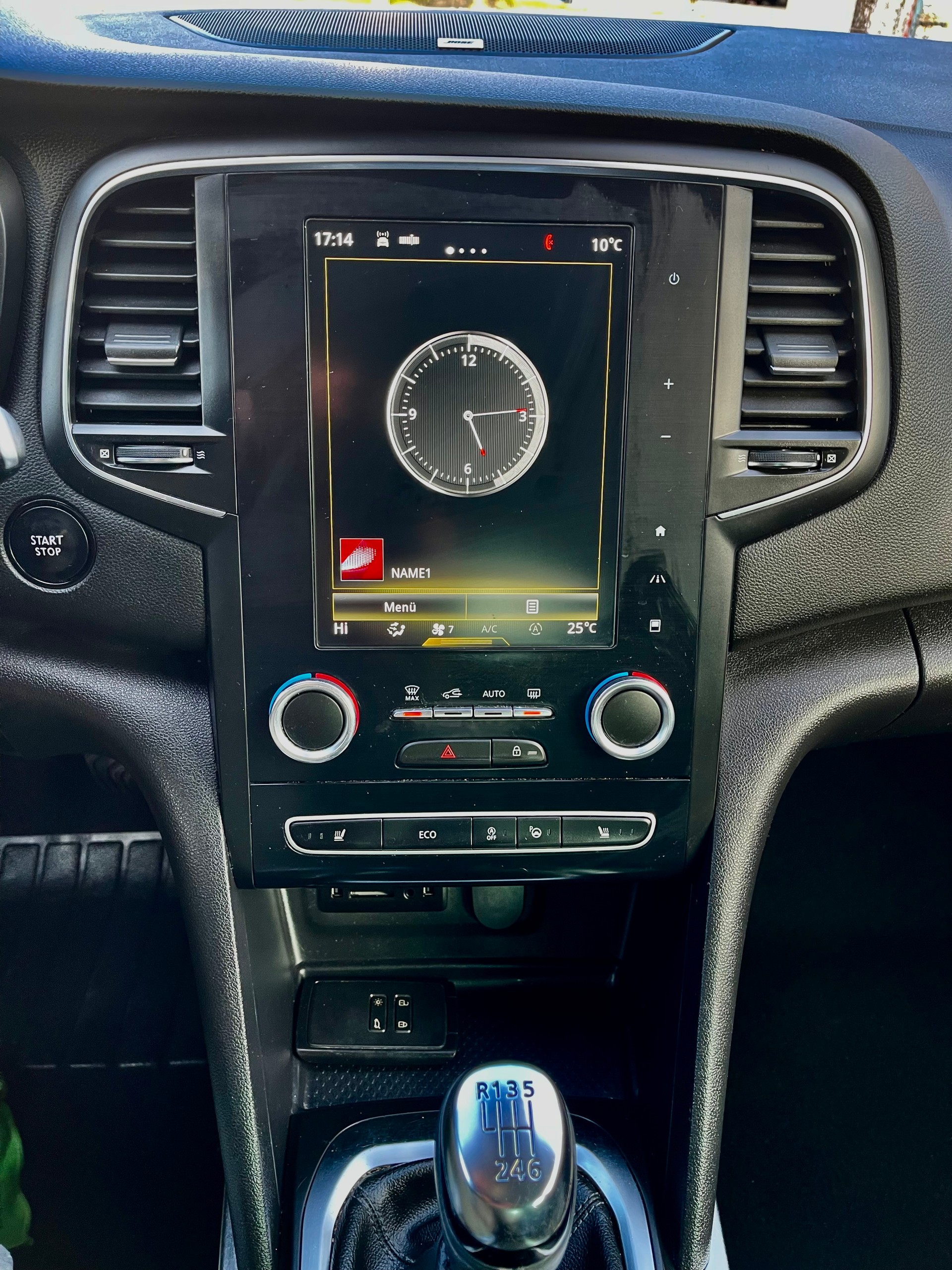 RENAULT Mégane 1.2 16V Turbo Bose-image-24