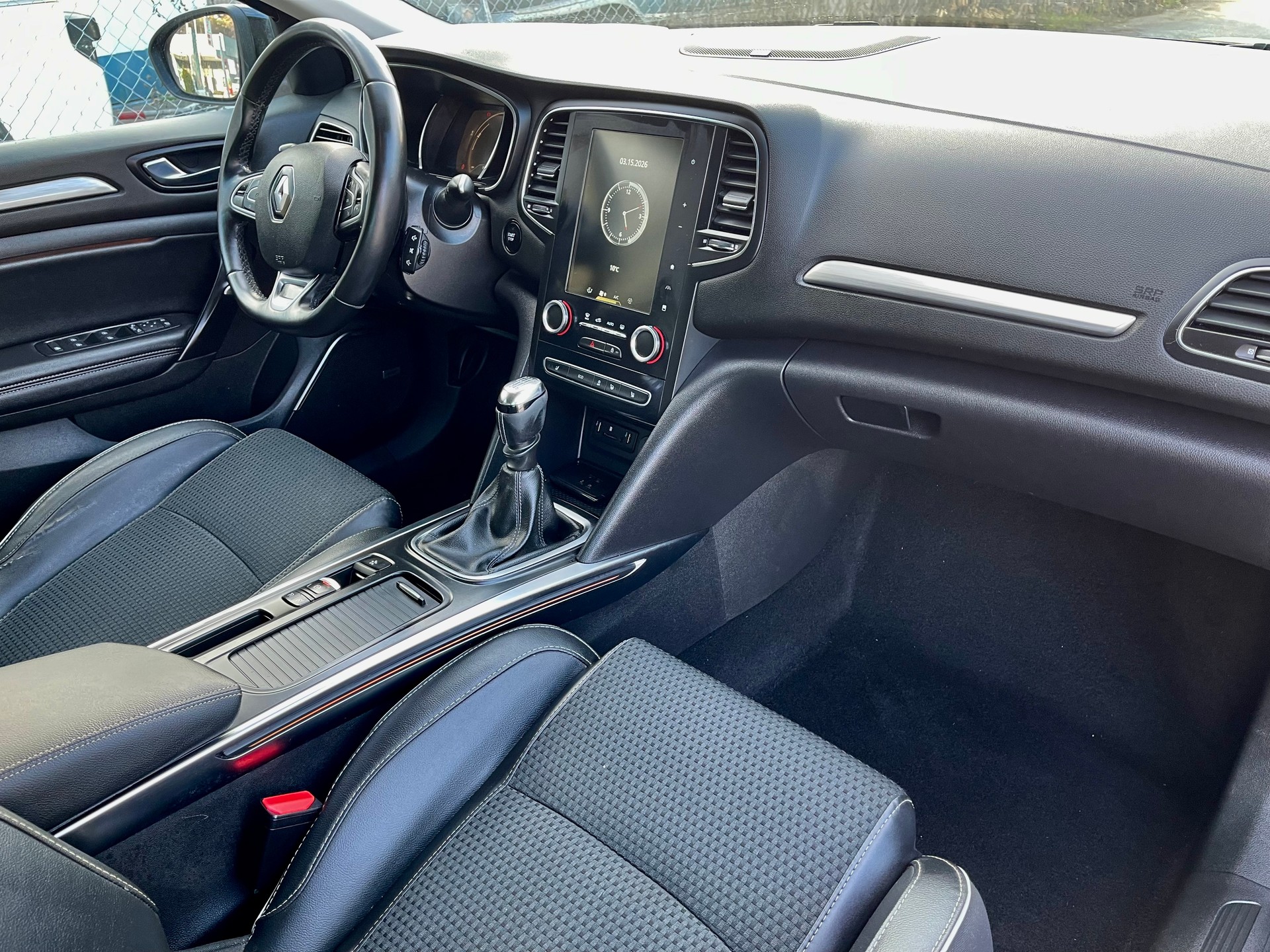 RENAULT Mégane 1.2 16V Turbo Bose-image-8