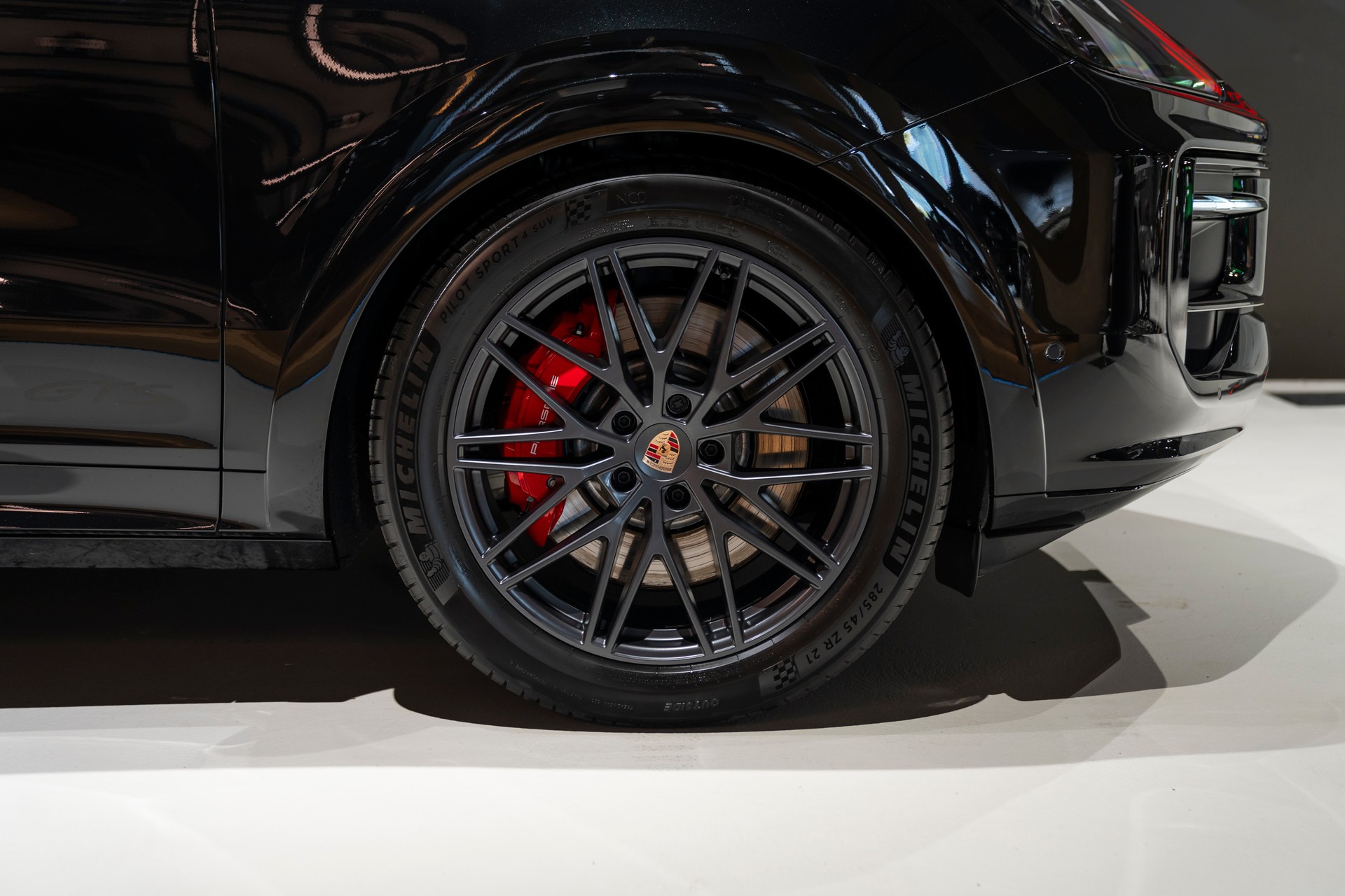 PORSCHE Cayenne GTS Tiptronic-image-5