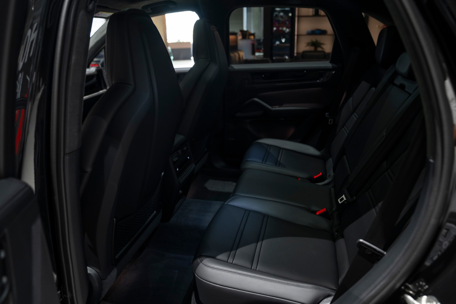 PORSCHE Cayenne GTS Tiptronic-image-12