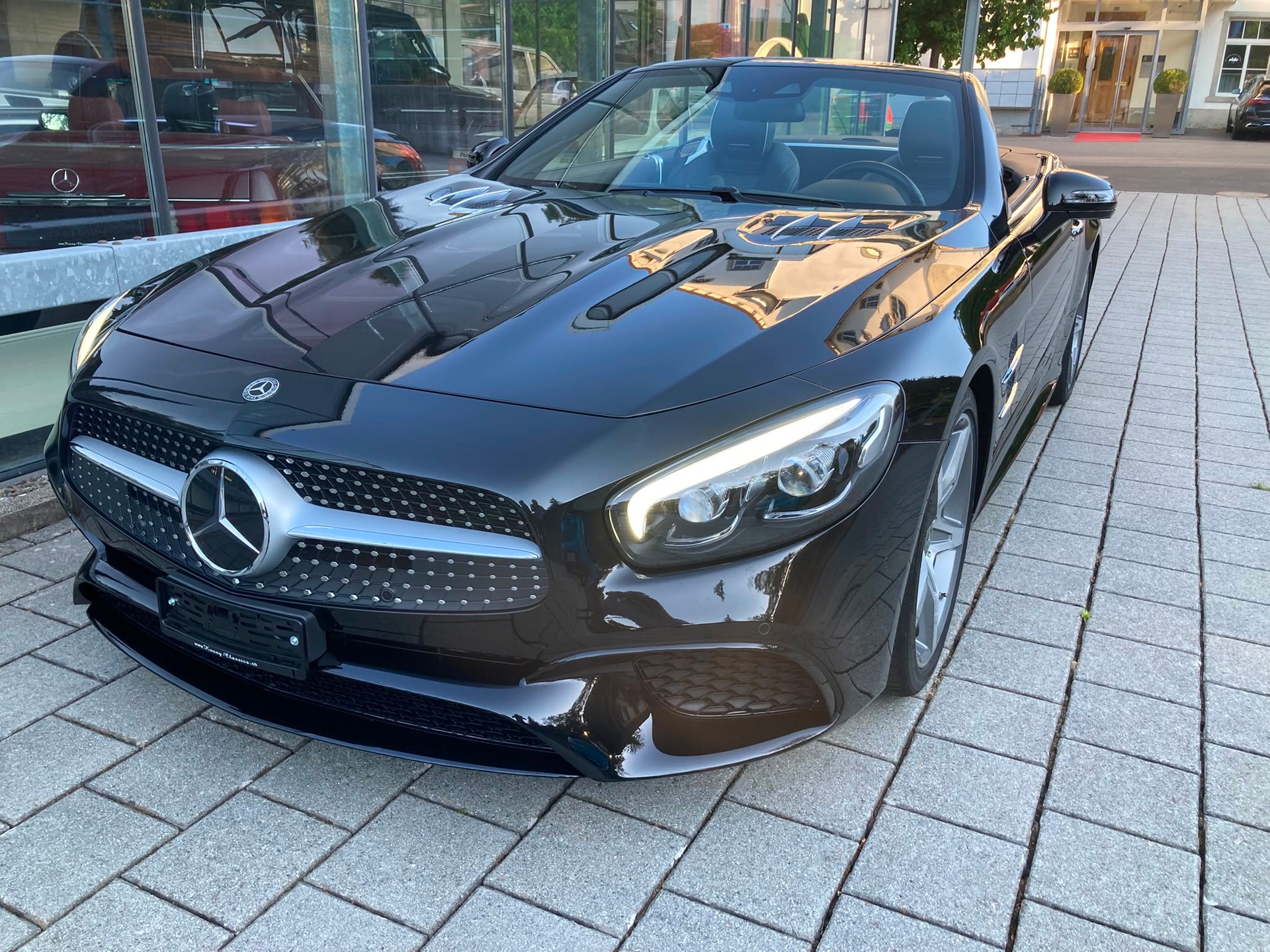 MERCEDES-BENZ SL 400 9G-Tronic-showroom-element-1