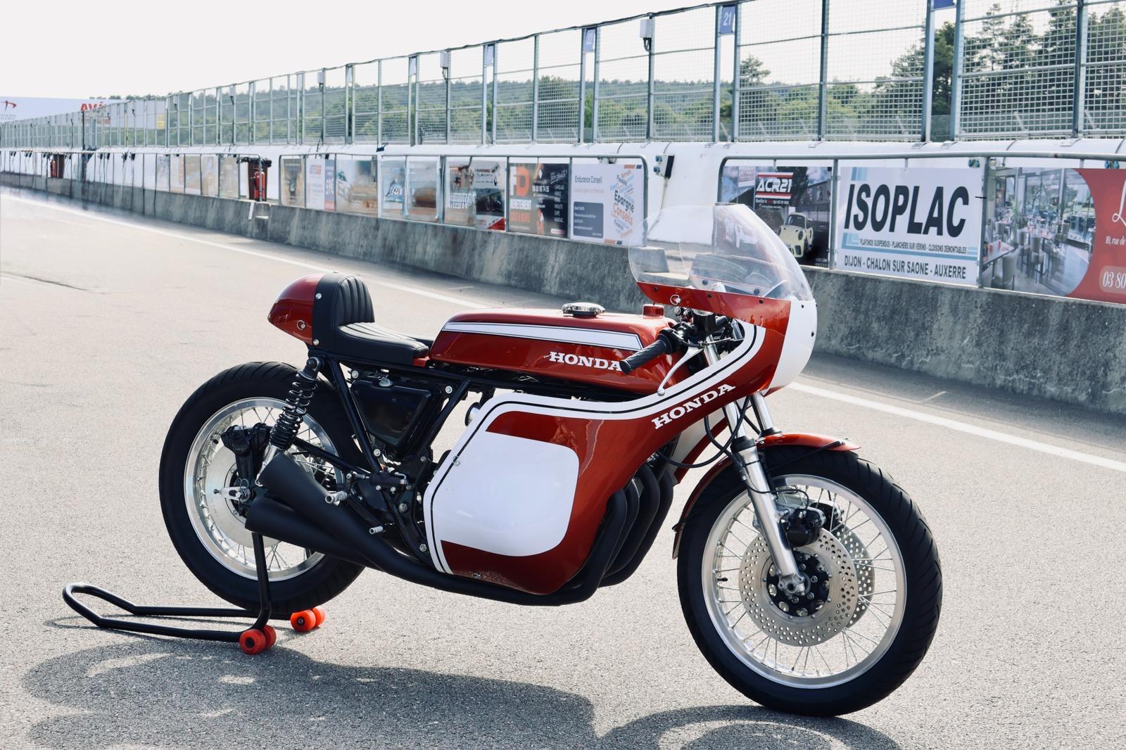 HONDA CB 750-showroom-element-1