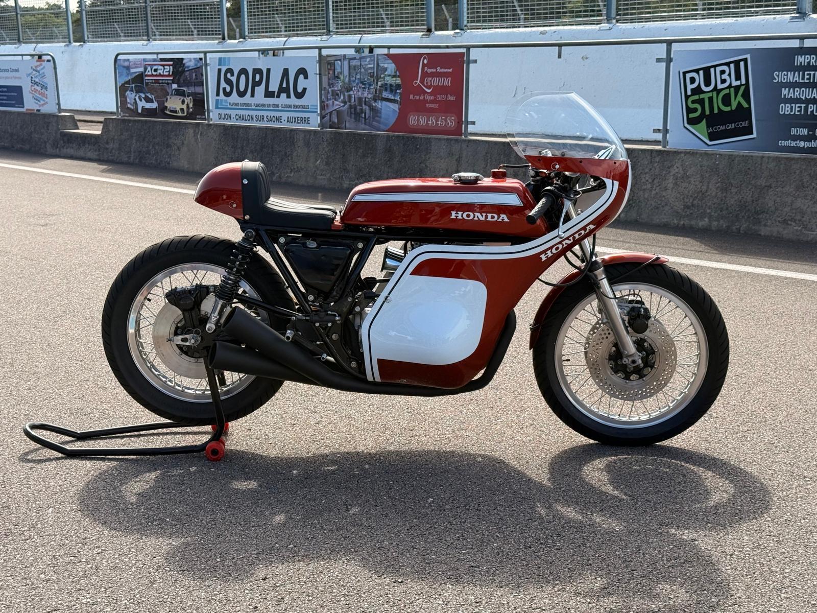 HONDA CB 750-showroom-element-2