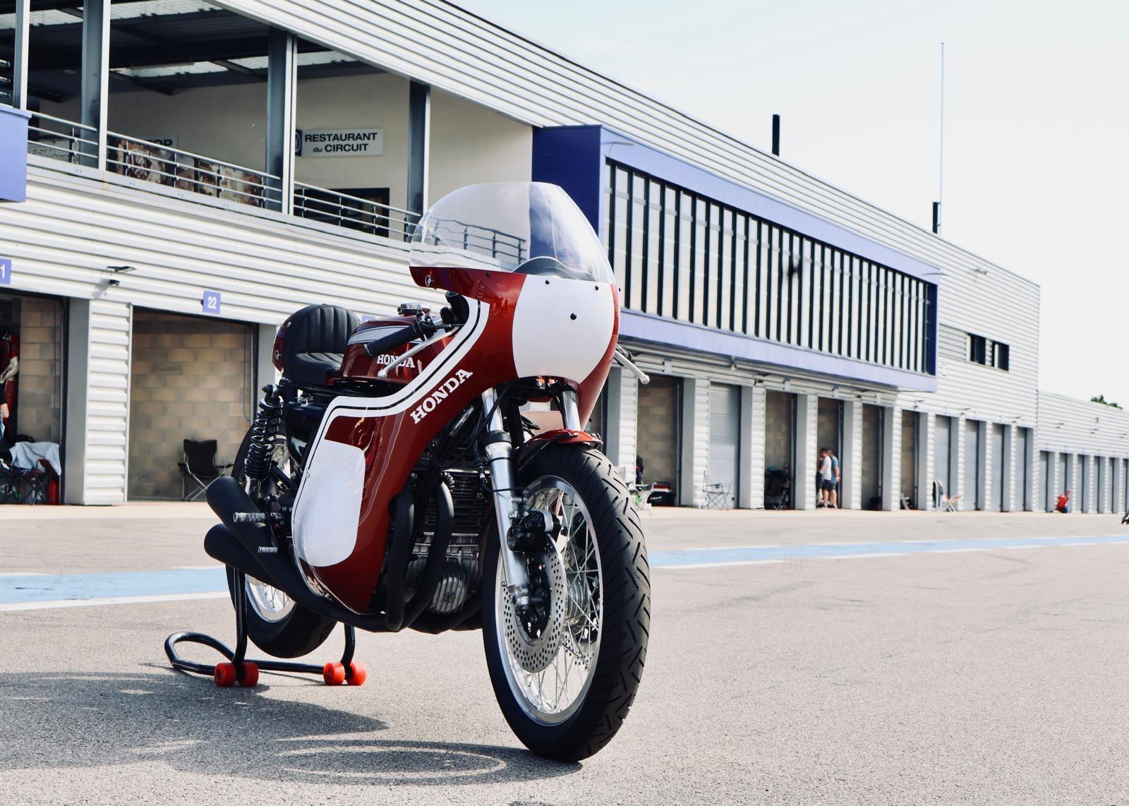 HONDA CB 750-showroom-element-3