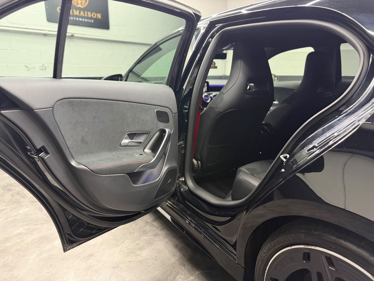 MERCEDES-BENZ A 45 S AMG 4Matic+ Speedshift | Facelift | 360° Kamera | Ambientebeleuchtung-image-22