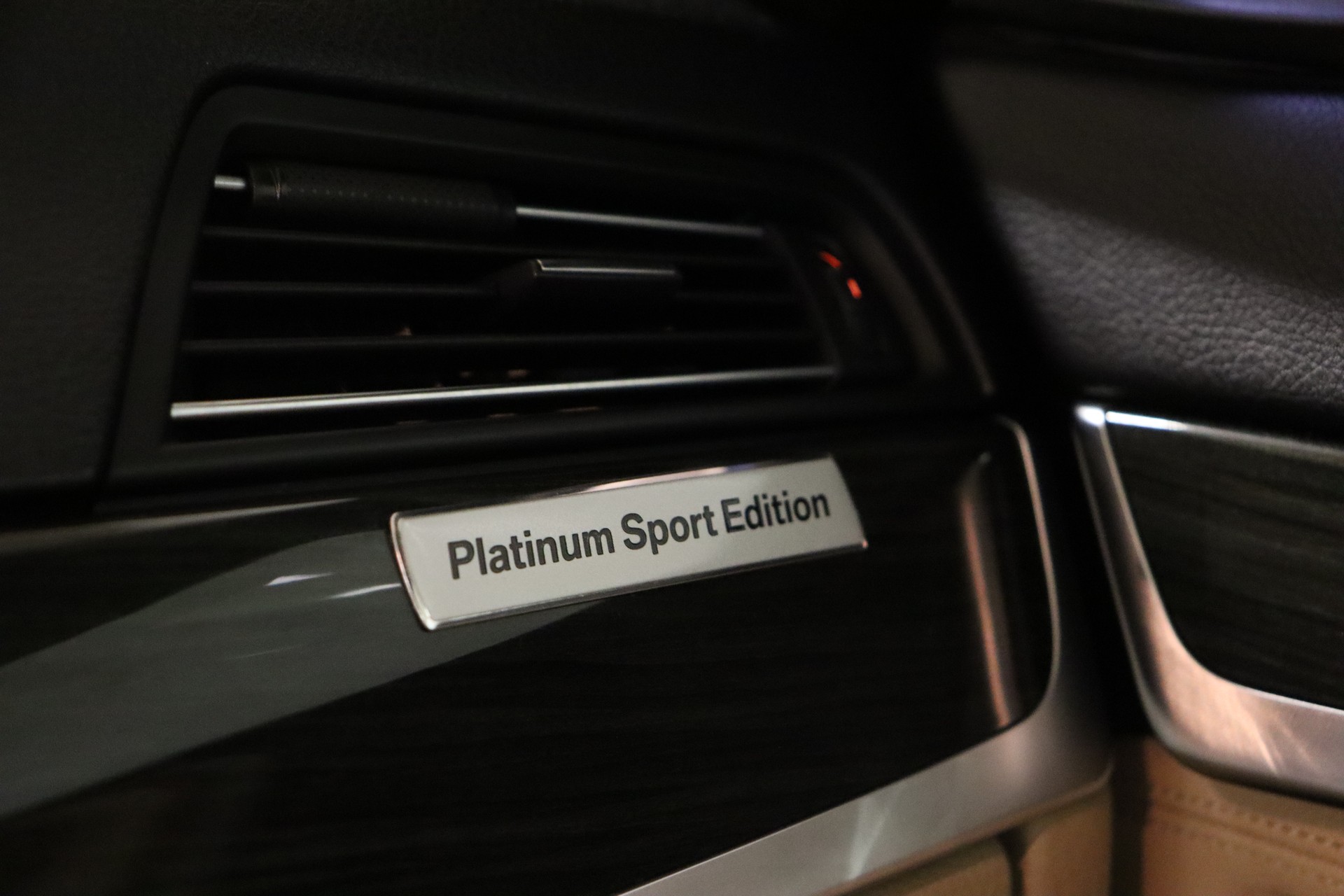 BMW M550d xDrive Steptronic-image-22