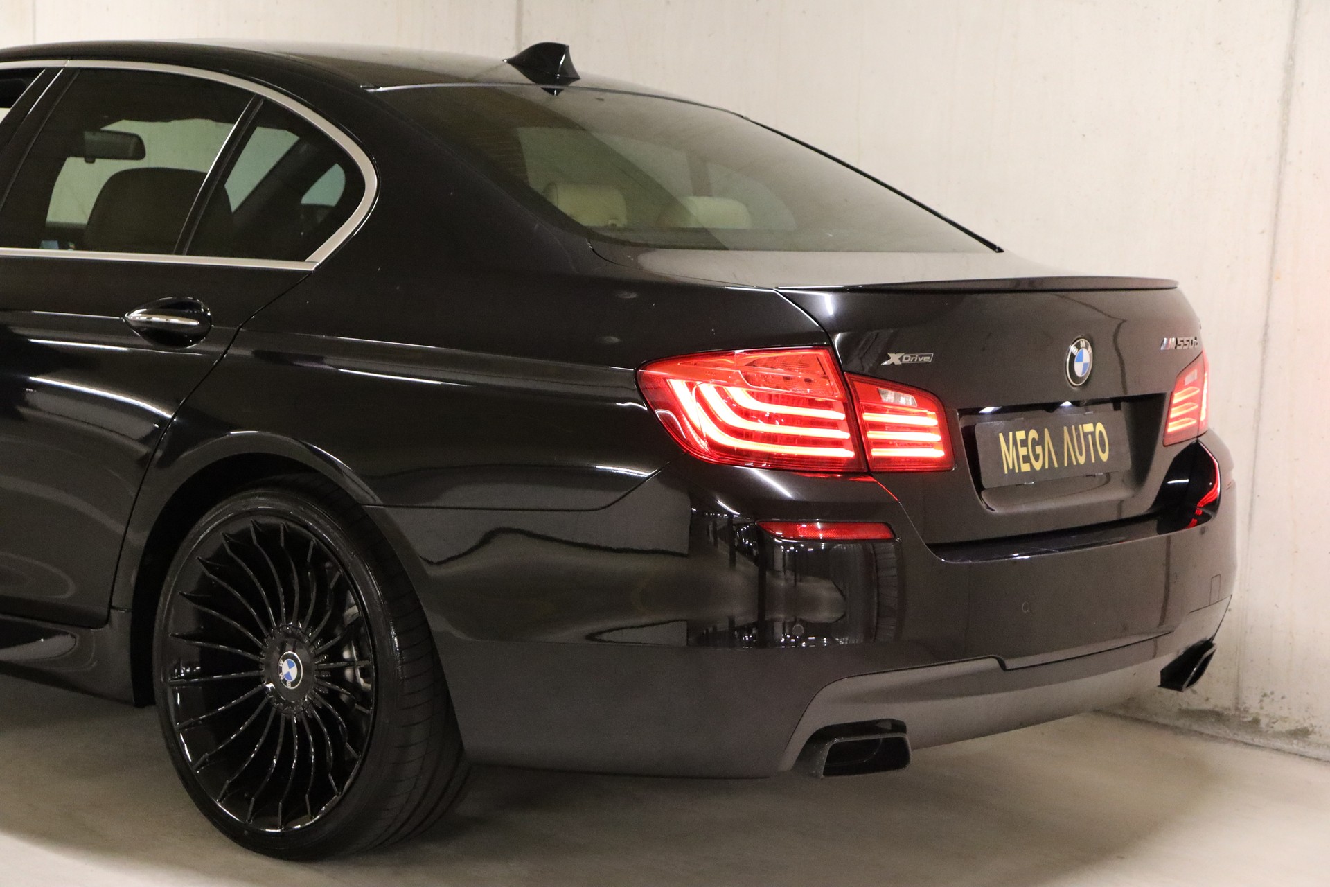 BMW M550d xDrive Steptronic-image-7