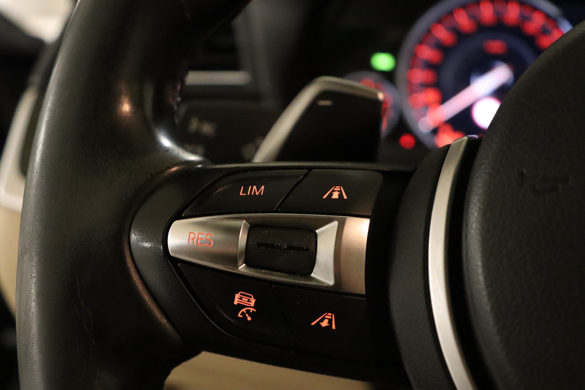 BMW M550d xDrive Steptronic-image-25