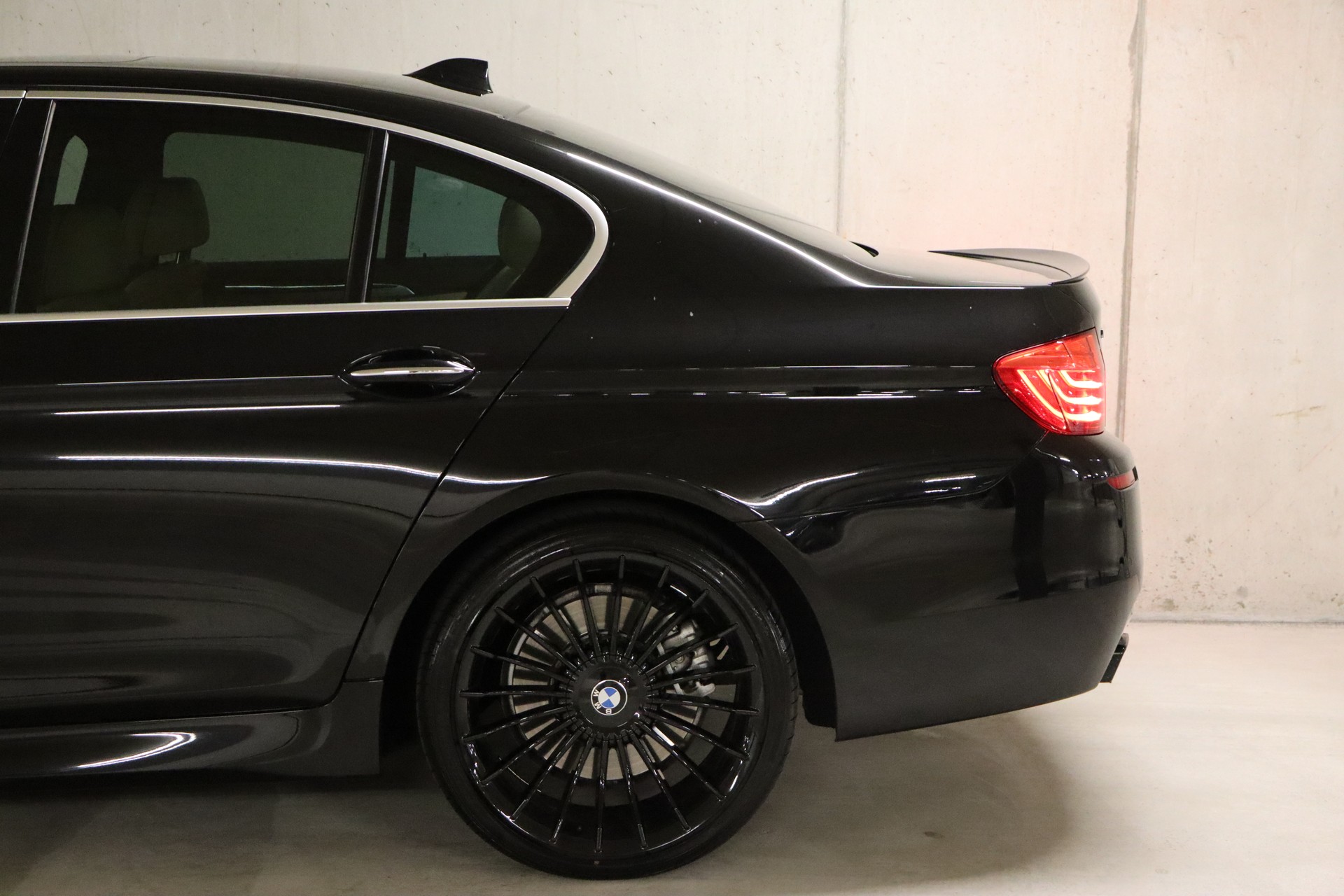 BMW M550d xDrive Steptronic-image-5