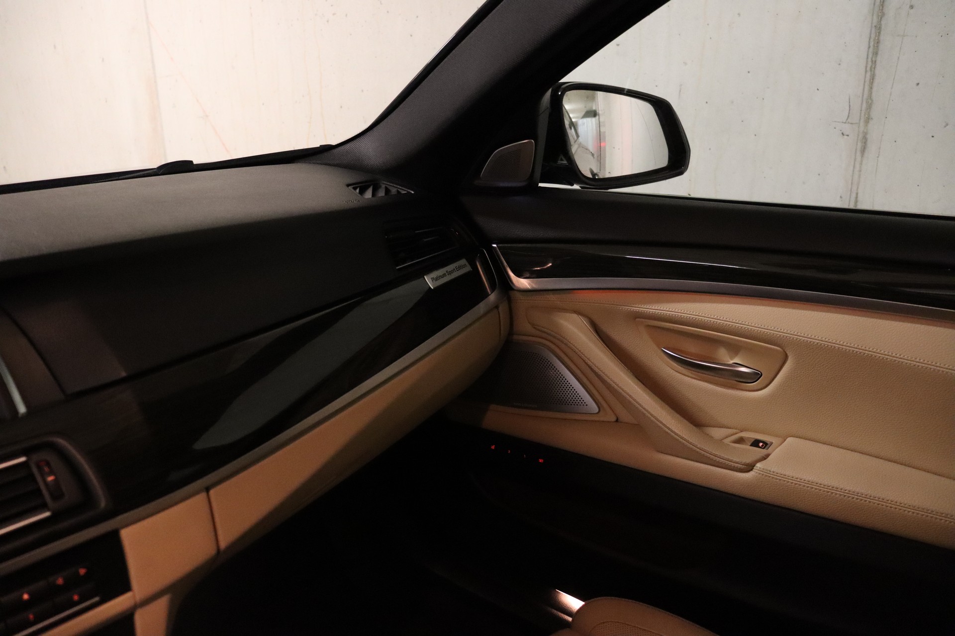 BMW M550d xDrive Steptronic-image-21