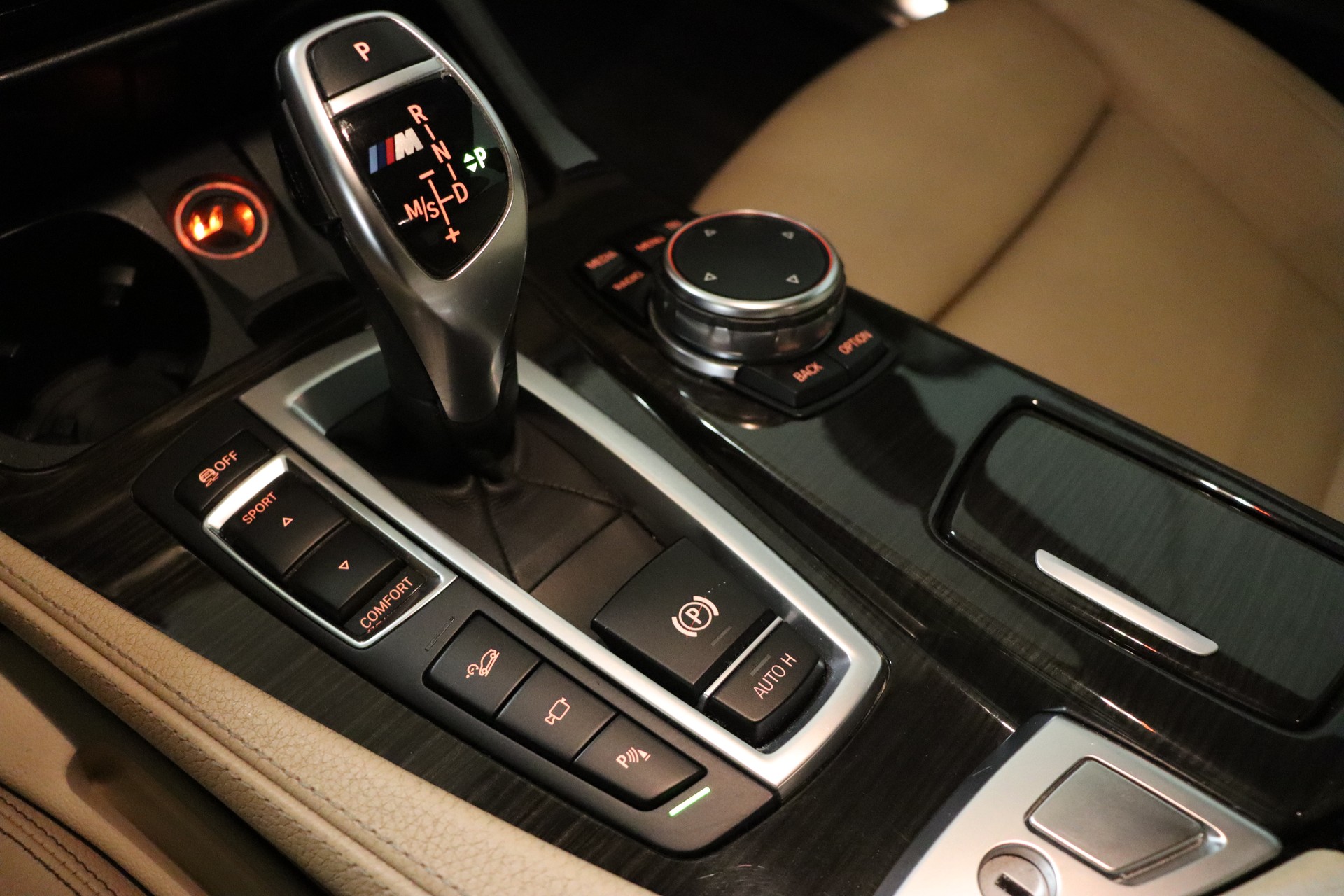 BMW M550d xDrive Steptronic-image-10
