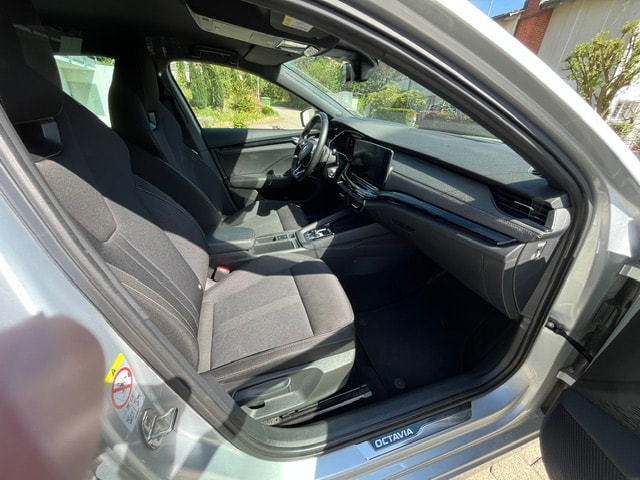 SKODA 2.0 TDI SportLine 4x4 DSG-image-2