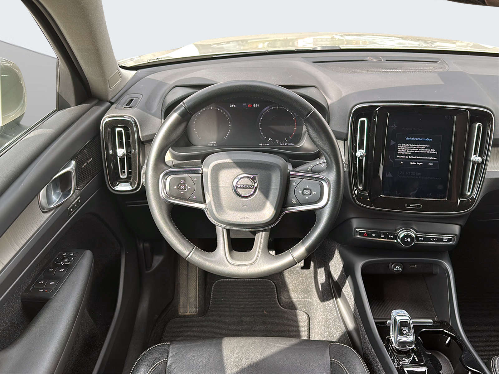 VOLVO XC40 2.0 T4 Inscription AWD-image-15