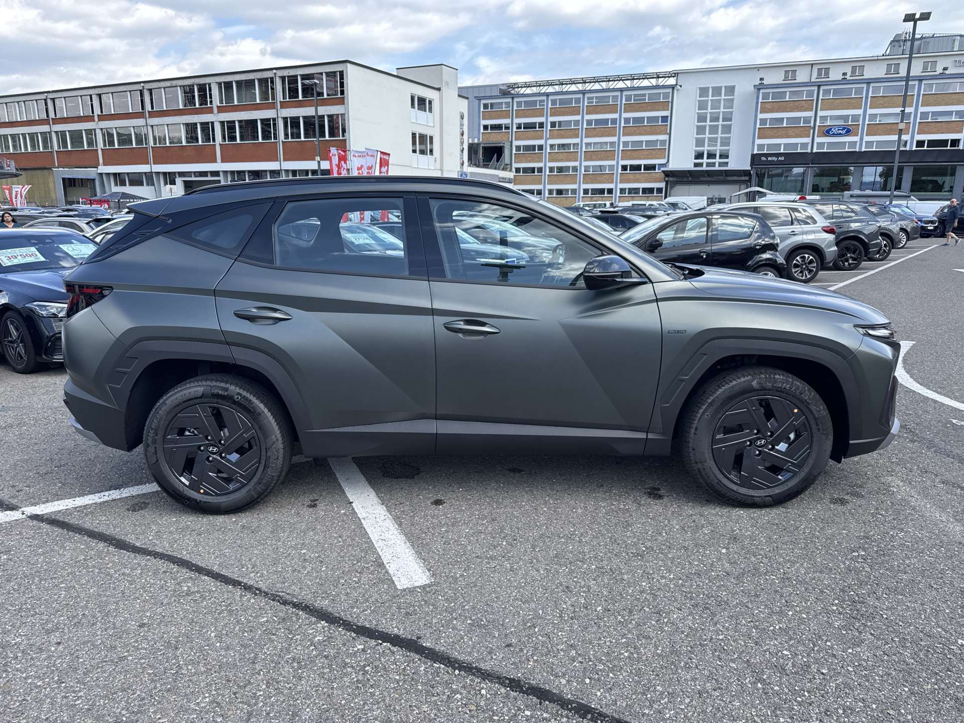 HYUNDAI Tucson 1.6 TGDI HEV Black Line Automat-image-10