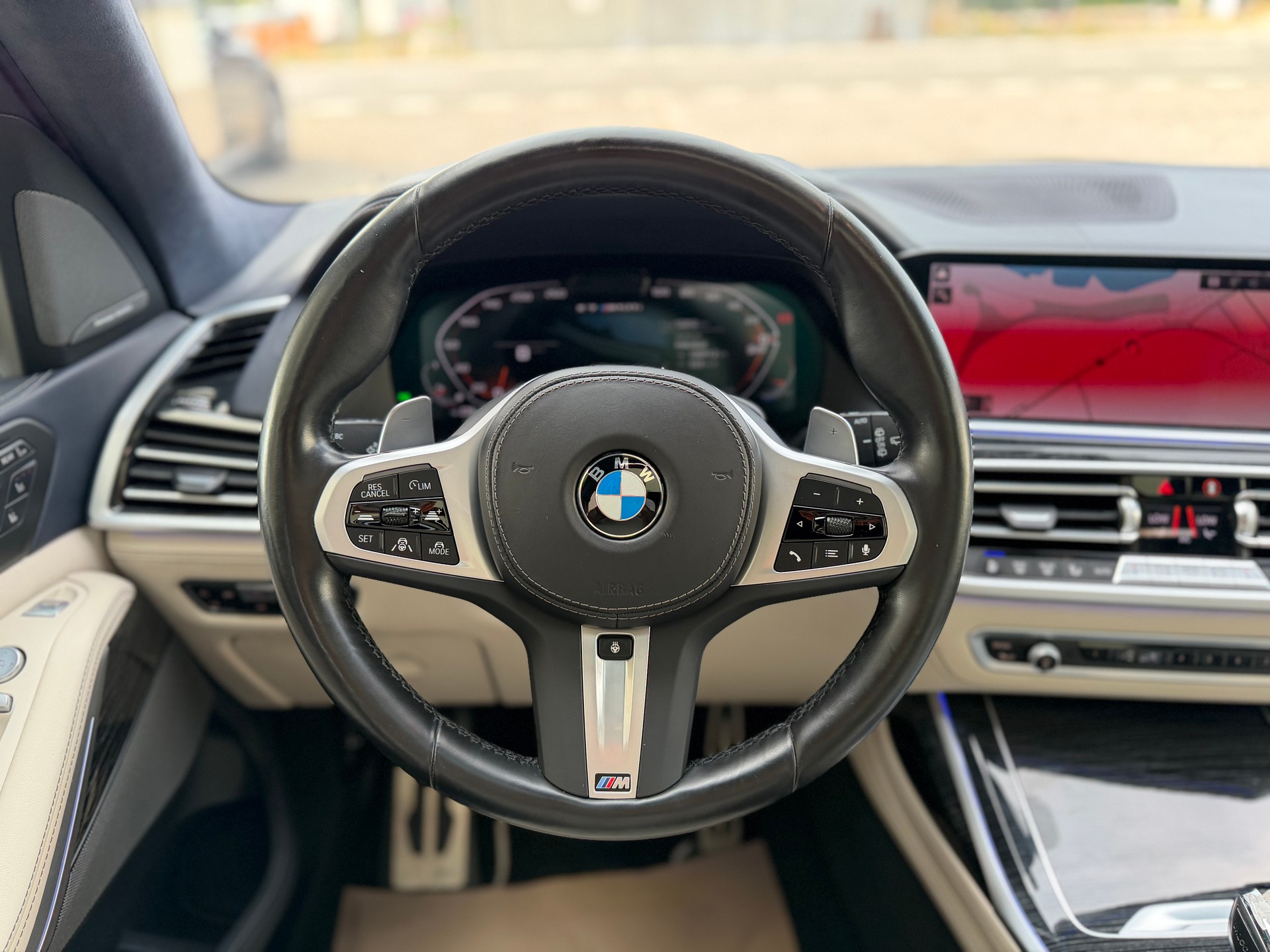 BMW X7 xDrive M50i Steptronic-image-17