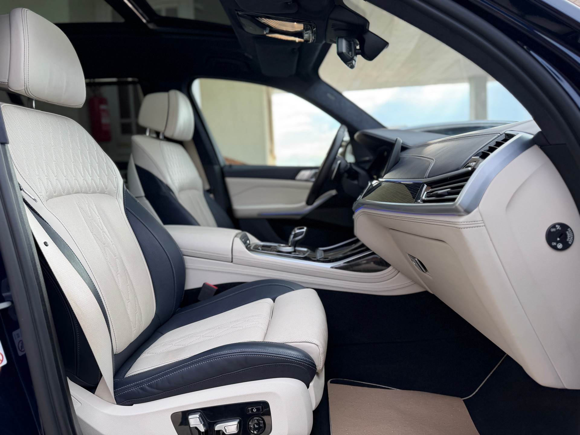BMW X7 xDrive M50i Steptronic-image-15