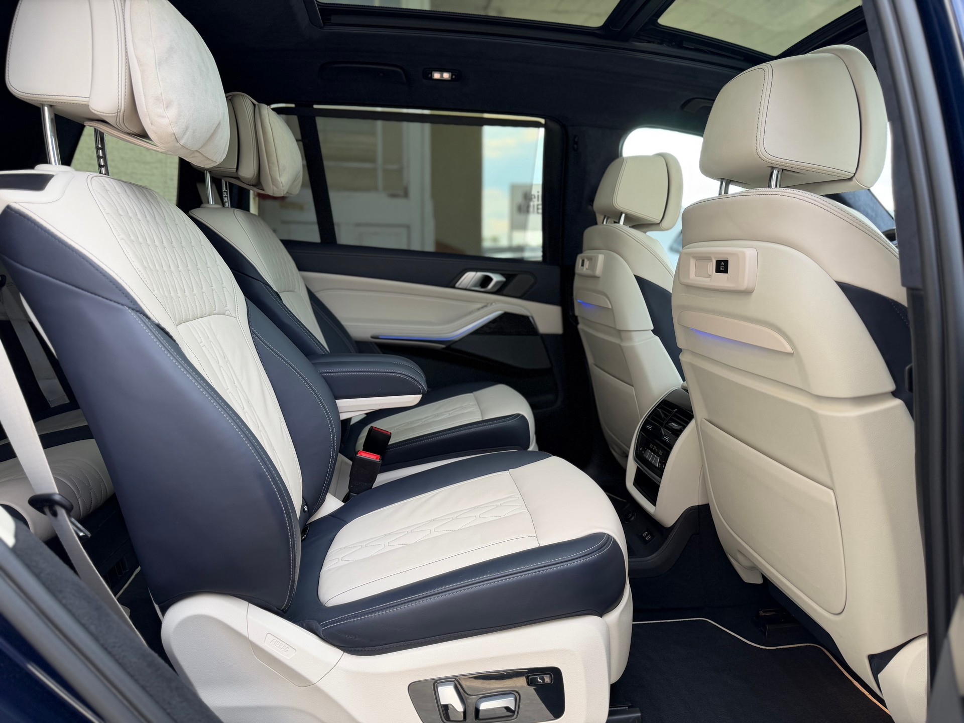 BMW X7 xDrive M50i Steptronic-image-14