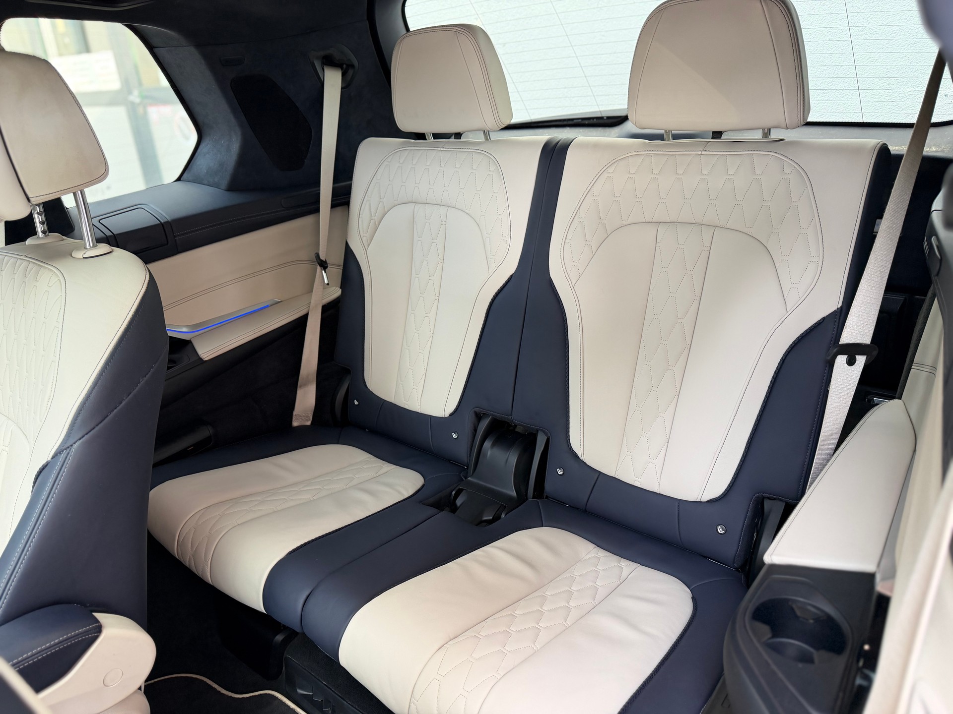 BMW X7 xDrive M50i Steptronic-image-12