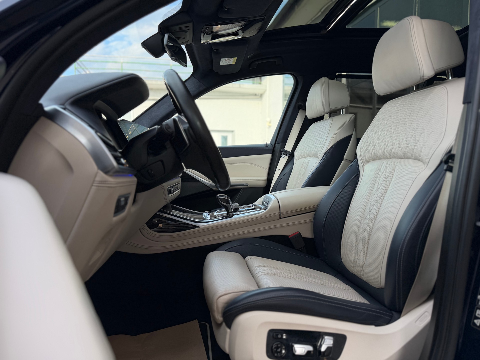 BMW X7 xDrive M50i Steptronic-image-9