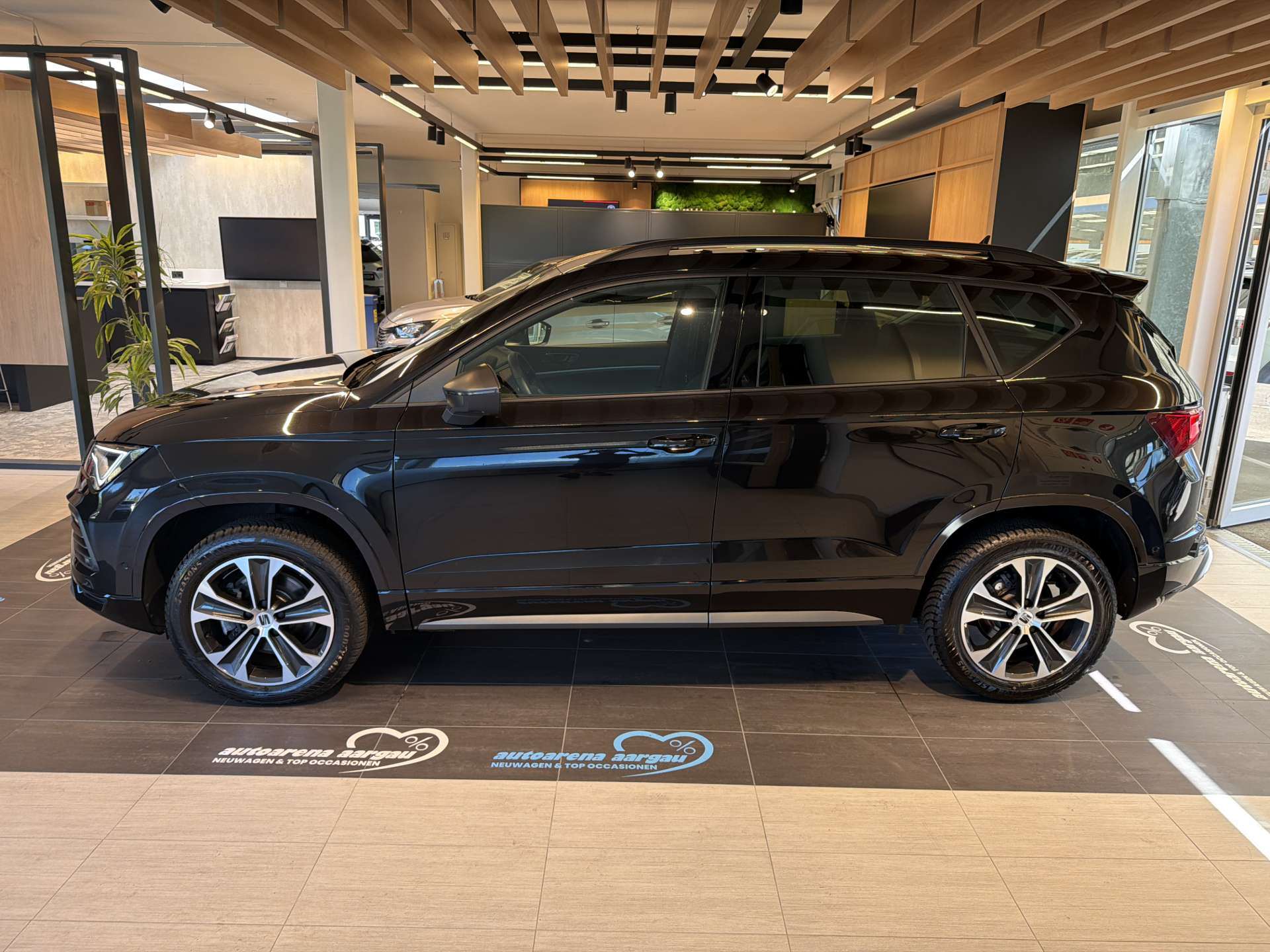 SEAT Ateca 2.0 TDi CR FR-Line DSG-Automat-image-11