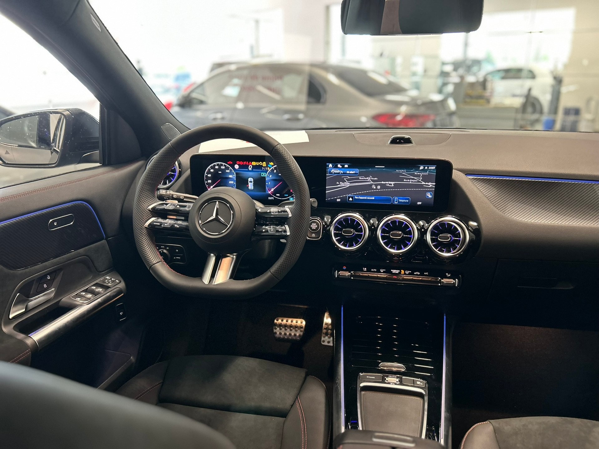 MERCEDES-BENZ GLA 200 Night Star AMG Line 7G-DCT-image-8