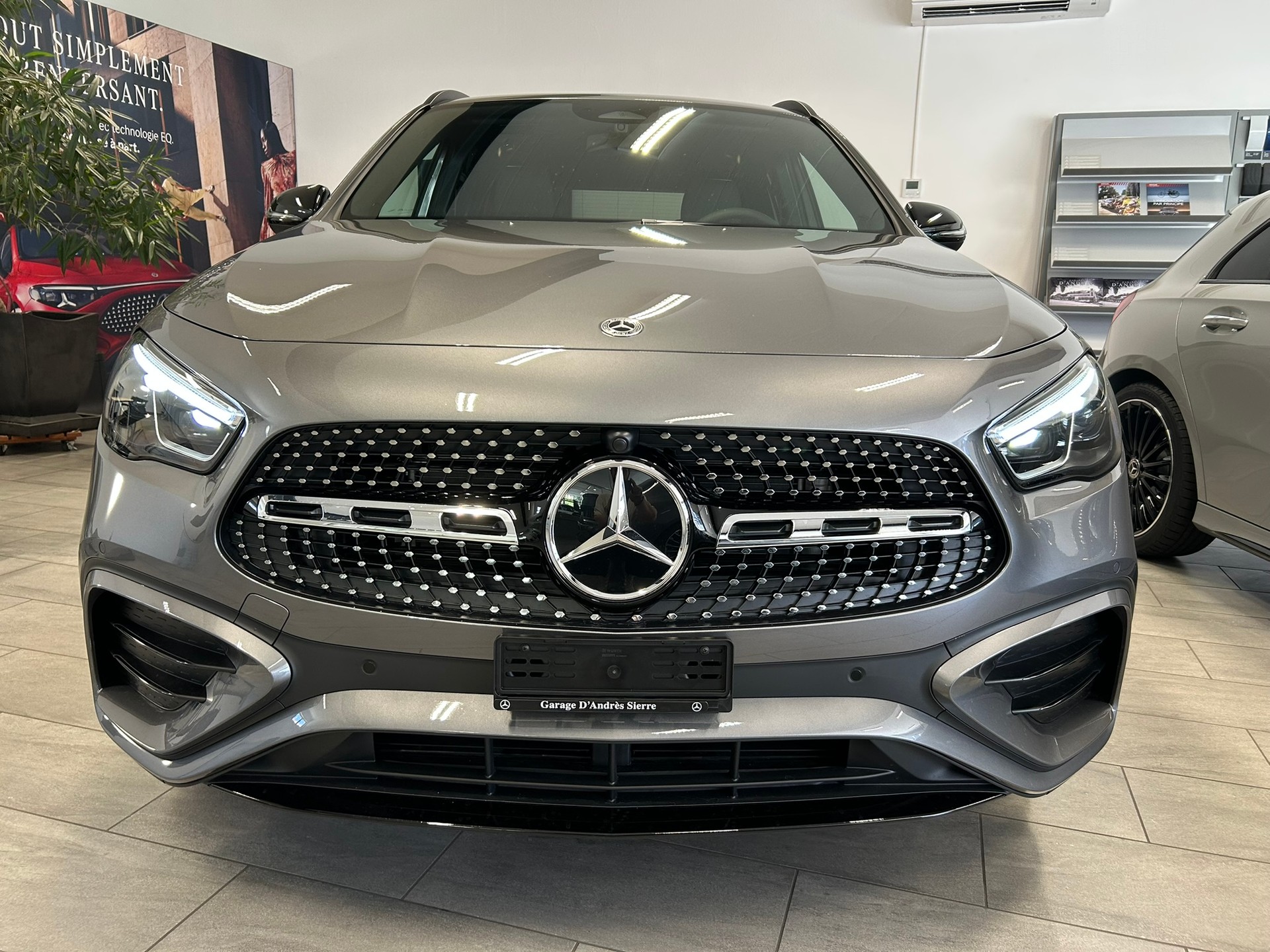 MERCEDES-BENZ GLA 200 Night Star AMG Line 7G-DCT-image-1