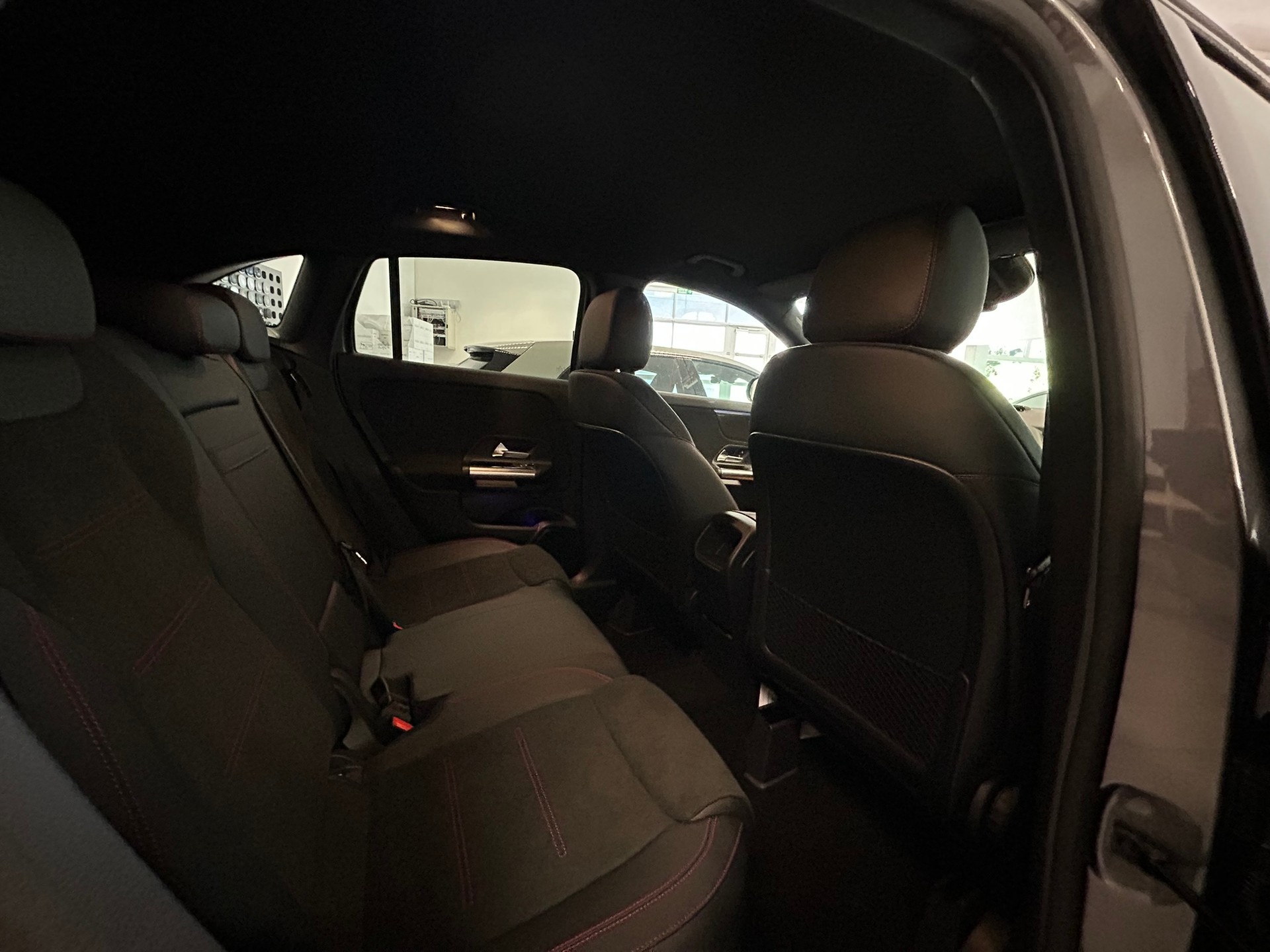 MERCEDES-BENZ GLA 200 Night Star AMG Line 7G-DCT-image-13