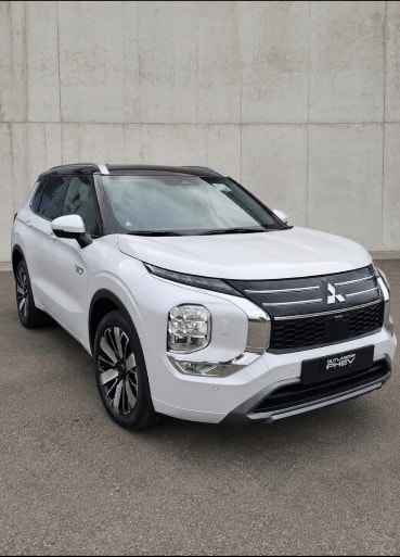 MITSUBISHI Outlander 2.4 PHEV Instyle 4x4-showroom-element-1