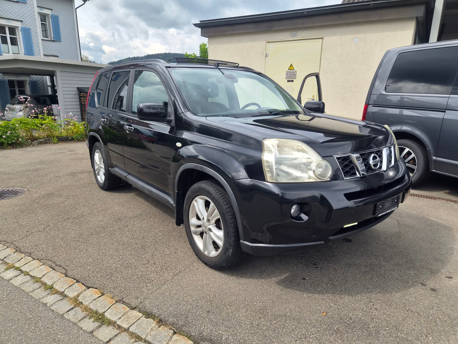 NISSAN X-Trail 2.0 dCi 16V LE Automatic-image-0